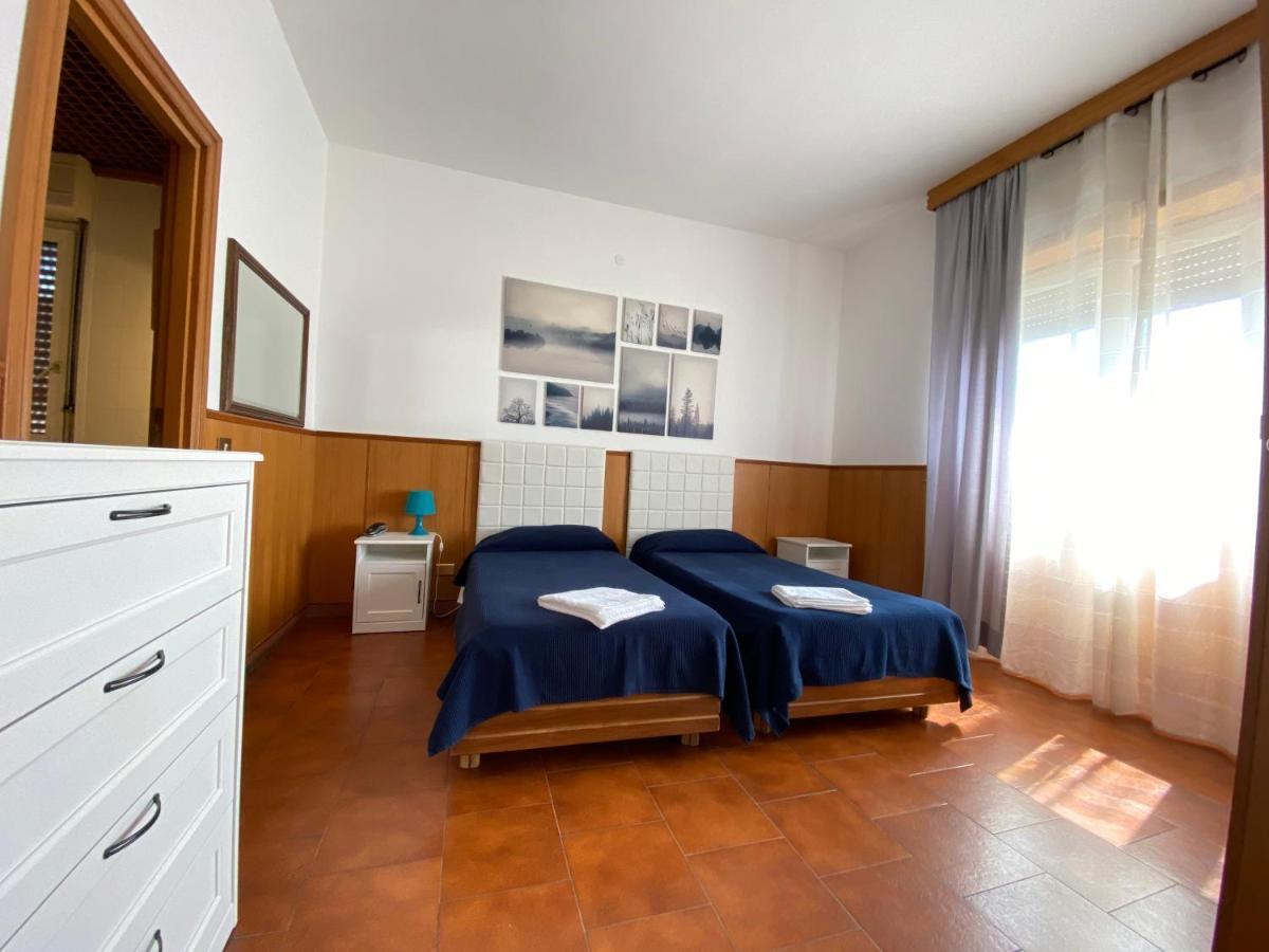 Residence Hotel Valery Monterotondo  Buitenkant foto