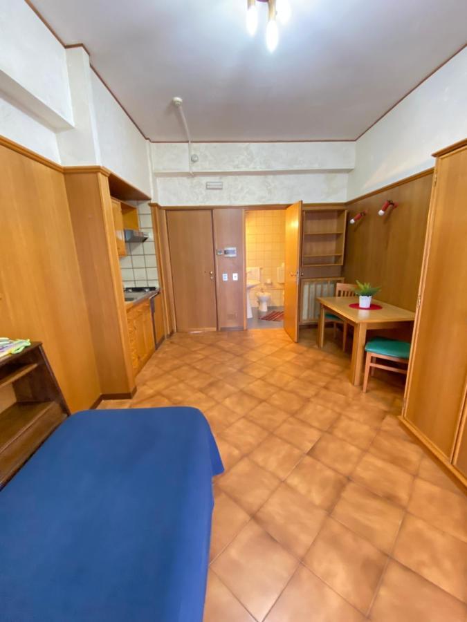 Residence Hotel Valery Monterotondo  Buitenkant foto