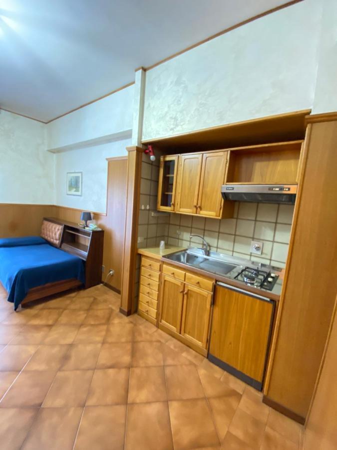 Residence Hotel Valery Monterotondo  Buitenkant foto