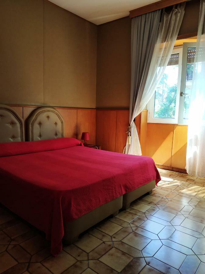 Residence Hotel Valery Monterotondo  Buitenkant foto